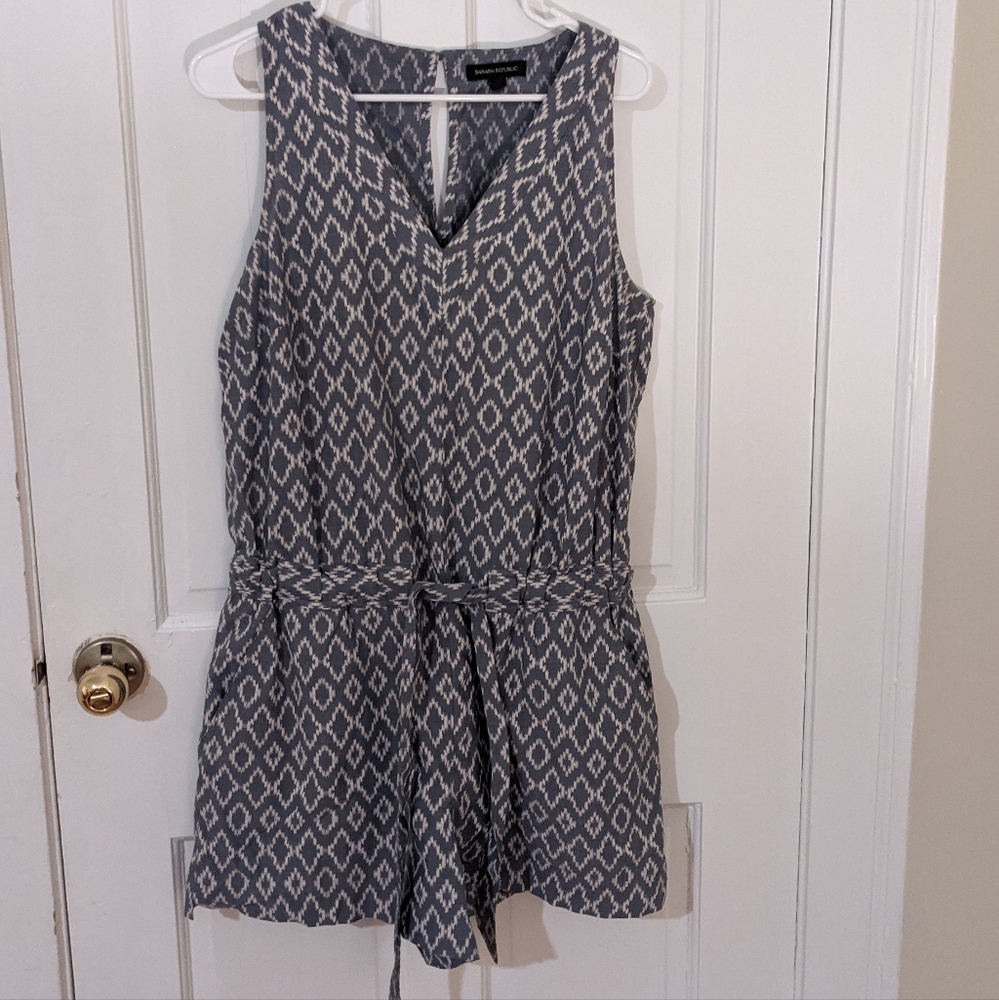 Banana republic ikat print tie waist romper Sz 12